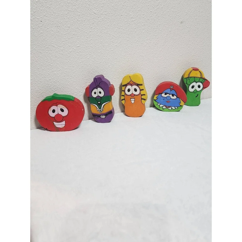 Vintage VeggieTales Eraser Set Bob Larryboy Junior Asparagus 5pc